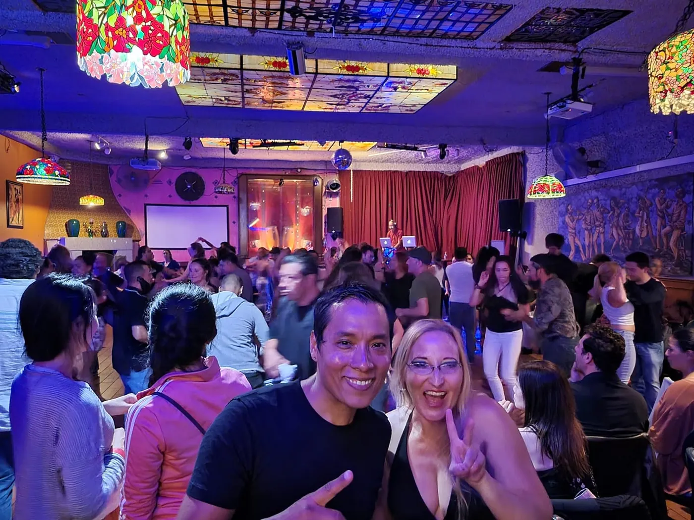 El Valenciano Latin Wednesdays